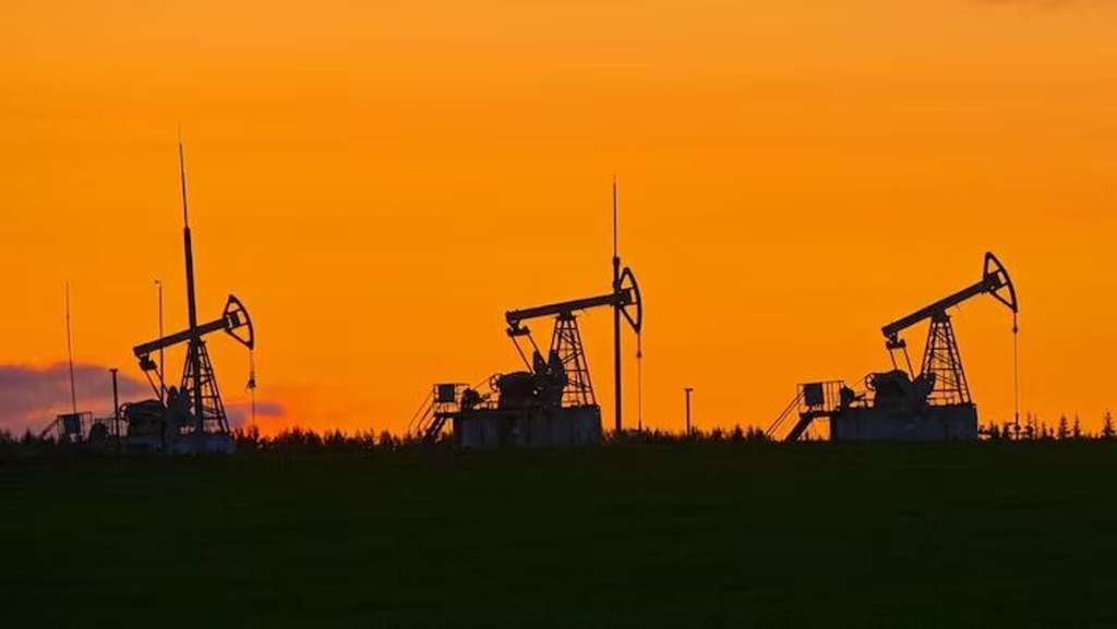 فاز دوم توسعه میدان آذر با هدف افزایش ۳۰ هزار بشکه آغاز شد