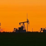 فاز دوم توسعه میدان آذر با هدف افزایش ۳۰ هزار بشکه آغاز شد